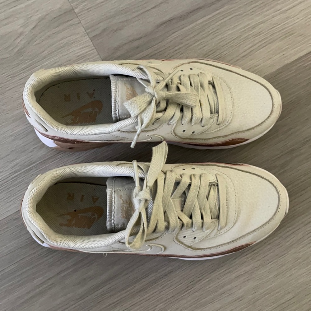 Nike Air Max 90 - Women’s in bone and rose gold